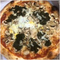 Tomaten, kaas, spinazie, champignons en ei